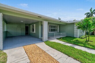 12 Wellesley Dr in Lake Worth Beach, FL - Building Photo - Building Photo