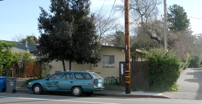 1576 North St in Santa Rosa, CA - Building Photo - Building Photo