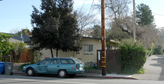 1576 North St in Santa Rosa, CA - Foto de edificio - Building Photo