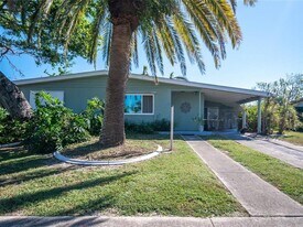 2456 Elkcam Blvd in Port Charlotte, FL - Building Photo