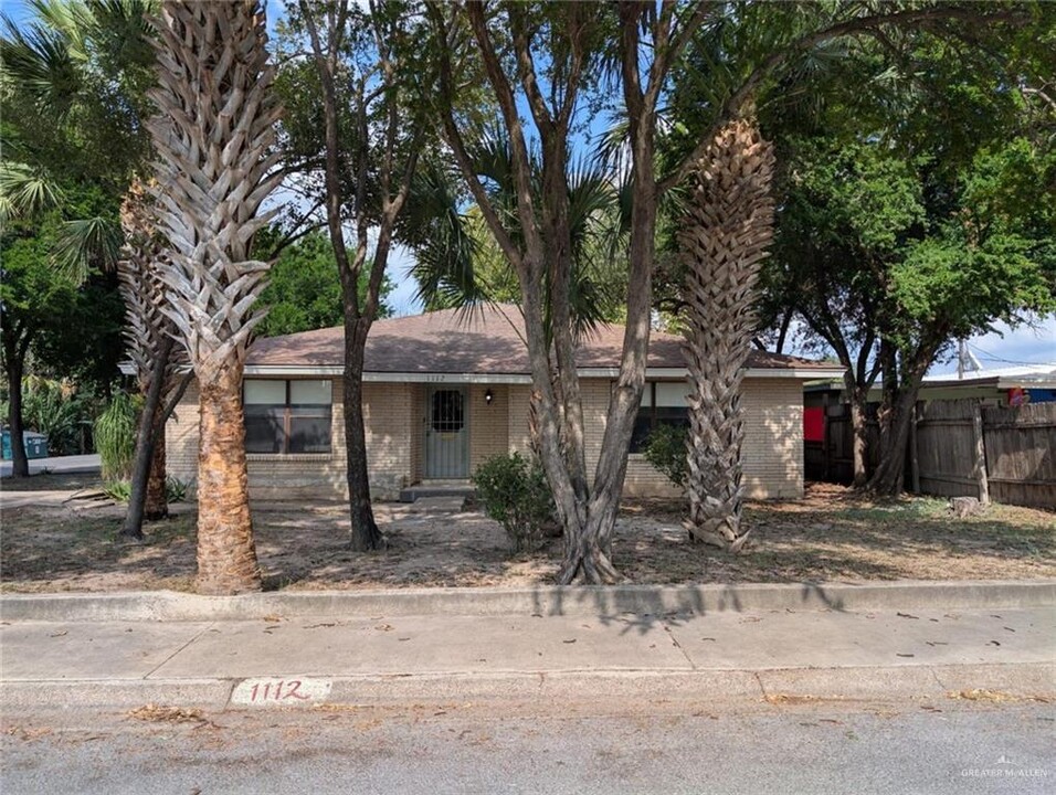 1112 Upas Ave in McAllen, TX - Foto de edificio