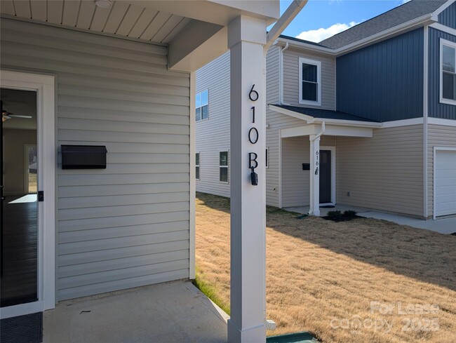 610 Smith St in Mooresville, NC - Building Photo - Building Photo