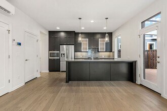 3243 N Houghton St in Portland, OR - Building Photo - Building Photo