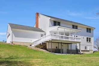 96 Neill Dr in Watertown, CT - Building Photo - Building Photo