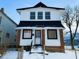 12502 Forest Ave in Cleveland, OH - Building Photo