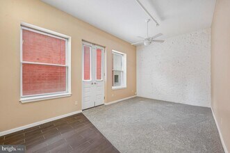 1720 Sansom St in Philadelphia, PA - Building Photo - Building Photo