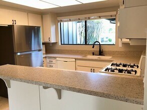 498 Kendale Rd in Buellton, CA - Building Photo - Building Photo