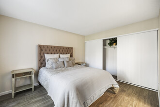 The Oaks Apartments in Upland, CA - Foto de edificio - Interior Photo