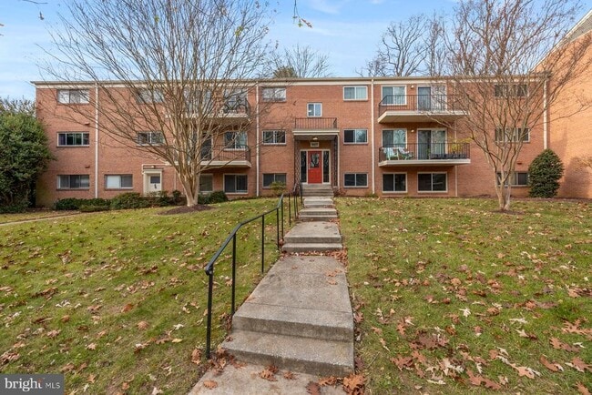 property at 10620 Weymouth St