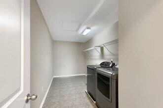 643 Bracknell Dr in Avon, IN - Building Photo - Building Photo