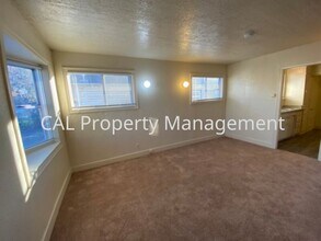 54 Buena Vista St in Salinas, CA - Building Photo - Building Photo