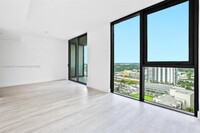 121 NE 34th St, Unit 2515 in Miami, FL - Building Photo - Building Photo