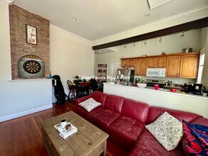 358 Broadway, Unit 1 in Somerville, MA - Building Photo - Building Photo
