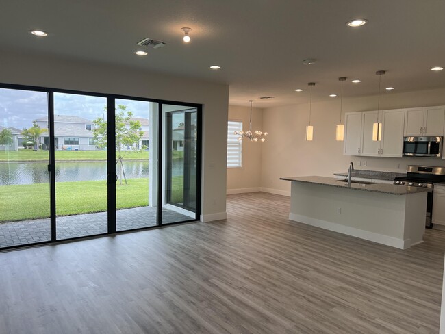 7215 Montereal Path in Greenacres, FL - Building Photo - Building Photo