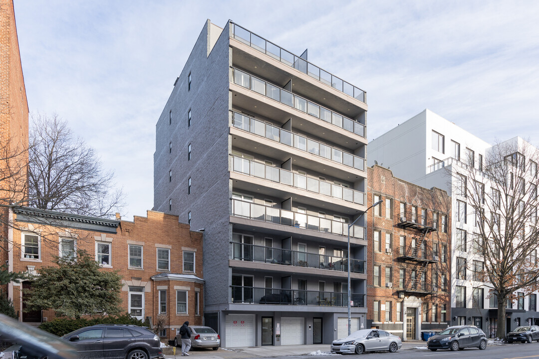 2025 Ocean Ave in Brooklyn, NY - Building Photo