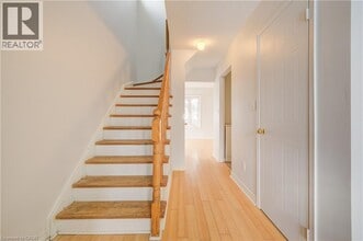 302 College Ave W in Guelph, ON - Building Photo - Building Photo