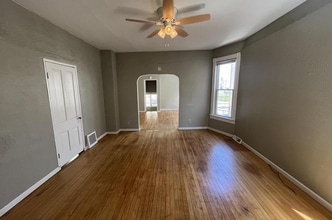 923 E Clarke St in Milwaukee, WI - Building Photo - Building Photo
