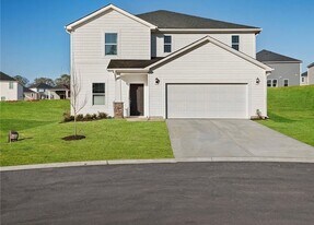 105 Oval Ct in Easley, SC - Building Photo