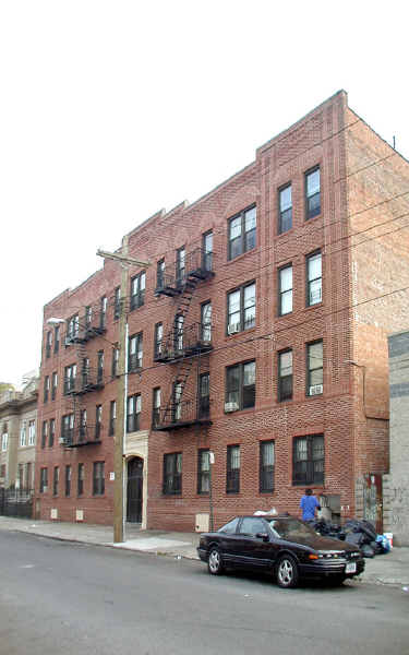 95 Fountain Ave in Brooklyn, NY - Building Photo - Building Photo