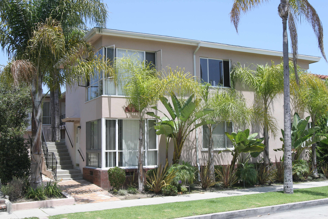 263 Glendora Ave in Long Beach, CA - Foto de edificio