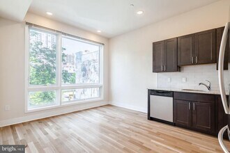 1430 South St in Philadelphia, PA - Building Photo - Building Photo
