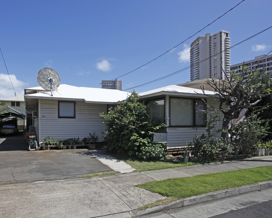 745 Paani St in Honolulu, HI - Building Photo