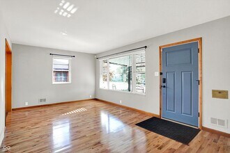 1213 N Lesley Ave in Indianapolis, IN - Building Photo - Building Photo