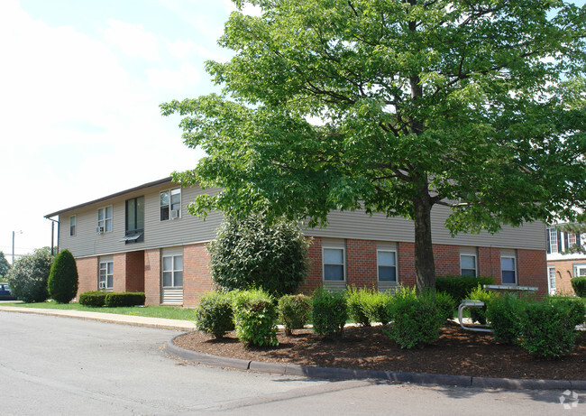 61 Village Pointe Ln-Unit -27-103 in Danville, PA - Building Photo