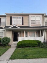 308 Brookfield Dr in Jackson Township, NJ - Building Photo