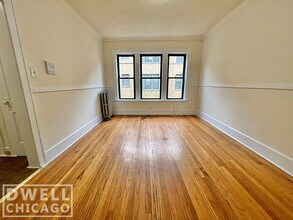2300 N Spaulding Ave, Unit 1 in Chicago, IL - Building Photo - Building Photo