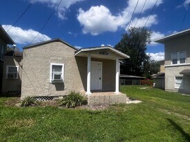 2330 S Ferncreek Ave in Orlando, FL - Building Photo