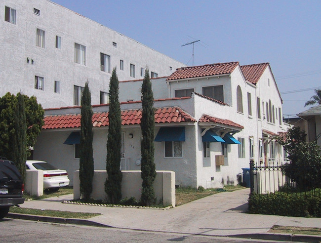 944-946 Dewey Ave in Los Angeles, CA - Foto de edificio - Building Photo