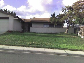 9946 Pratt Ct in Santee, CA - Building Photo - Building Photo