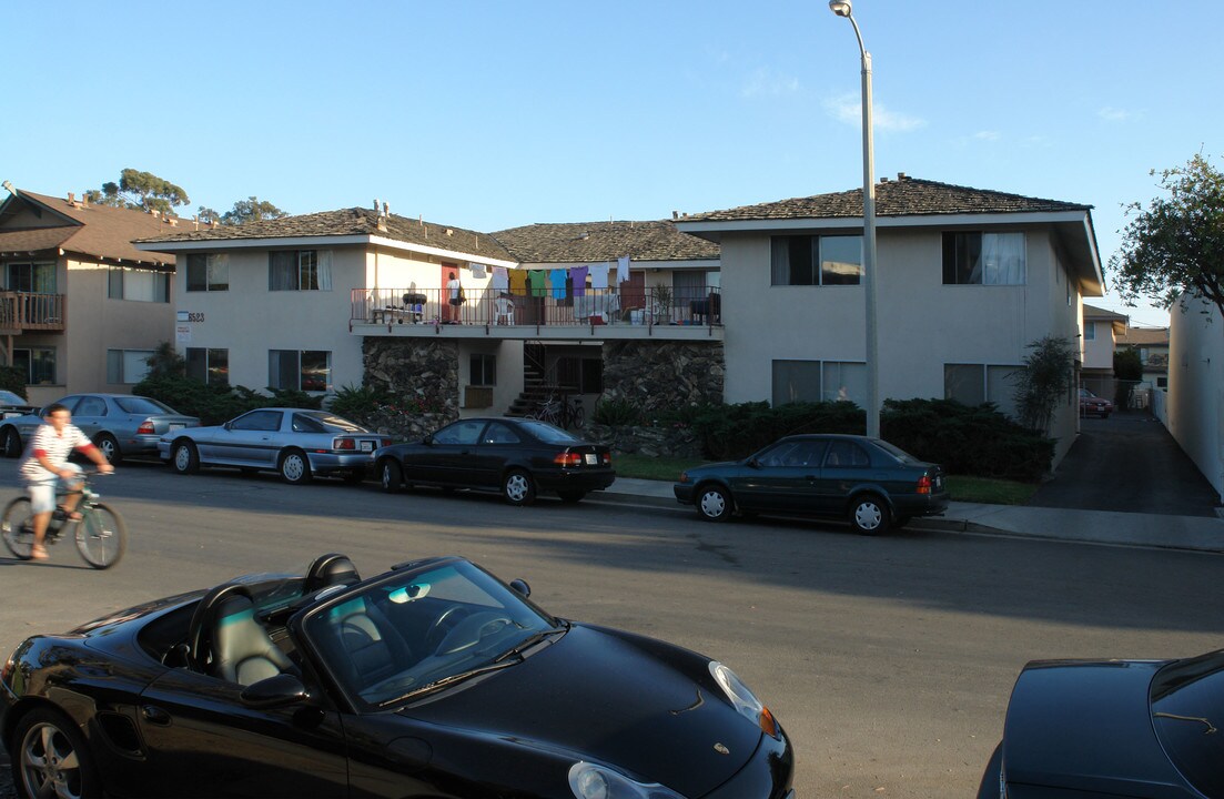 6523 Trigo Rd in Goleta, CA - Building Photo