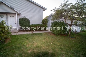 4749 Circle Shore Dr SE in Kentwood, MI - Building Photo - Building Photo