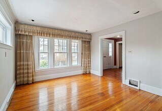 110 Leonard St in Belmont, MA - Building Photo - Building Photo