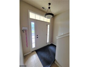 10266 Bleeker St in Woodbury, MN - Building Photo - Building Photo