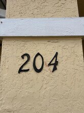 204 Belmont Ln in North Lauderdale, FL - Building Photo - Building Photo
