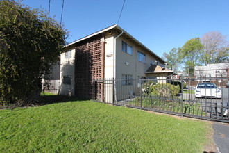 27934-27958 Manon Ave in Hayward, CA - Building Photo - Building Photo