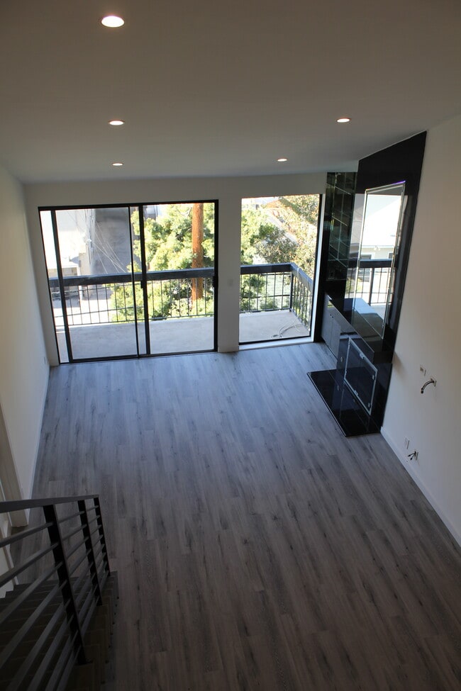 property at 723 Westmount Dr