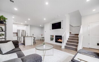 8935 E Nichols Pl in Centennial, CO - Building Photo - Building Photo