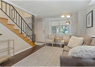 141 S 75th St in Milwaukee, WI - Building Photo - Building Photo