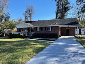 2121 Woodbine Ave in Fayetteville, NC - Building Photo - Building Photo
