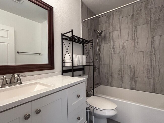 2340 Canfield Dr in Las Vegas, NV - Building Photo - Building Photo