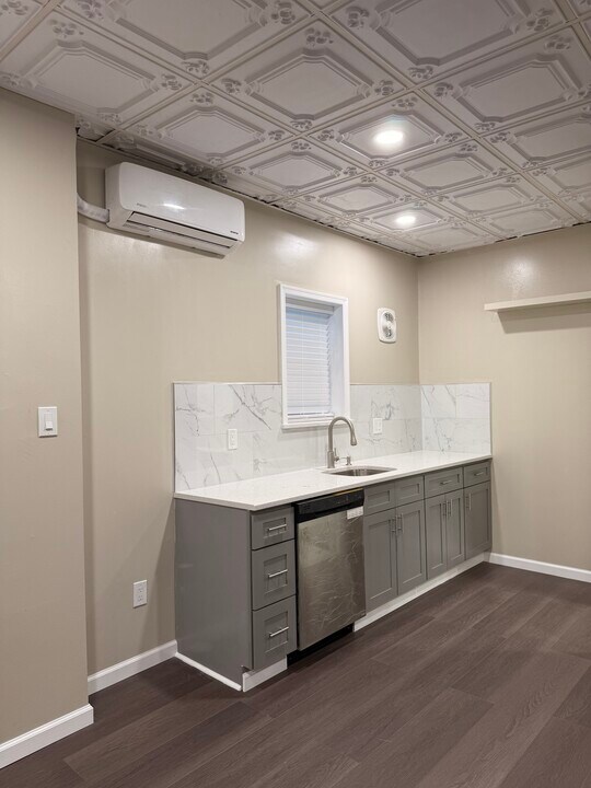 2201 S Lambert St, Unit #1 in Philadelphia, PA - Building Photo
