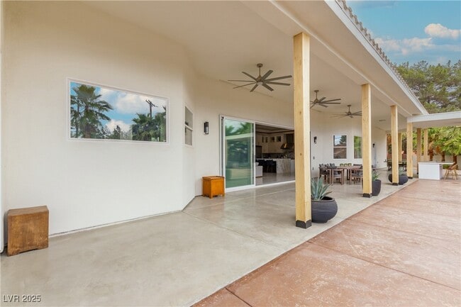 property at 7270 Loma Alta Cir