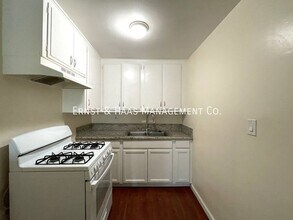 2100 E 15th St in Long Beach, CA - Building Photo - Building Photo
