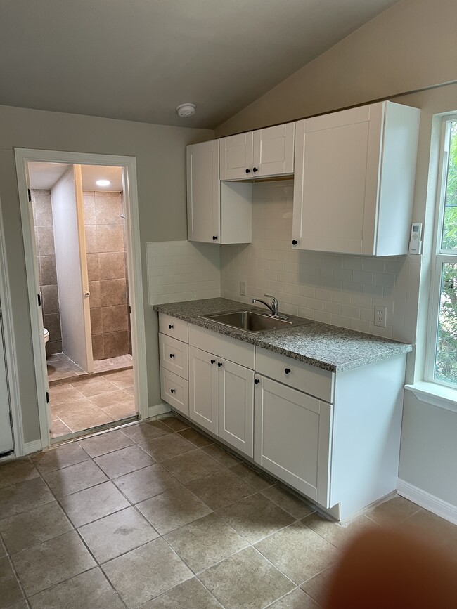 6623 Myrtle St, Unit #3 in Houston, TX - Foto de edificio - Building Photo