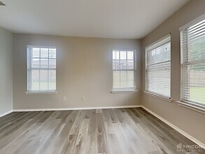 1113 Beeblossom Dr in Desoto, TX - Building Photo - Building Photo