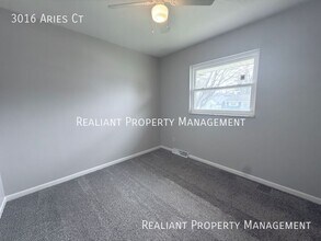 3016 Aries Ct in Cincinnati, OH - Building Photo - Building Photo